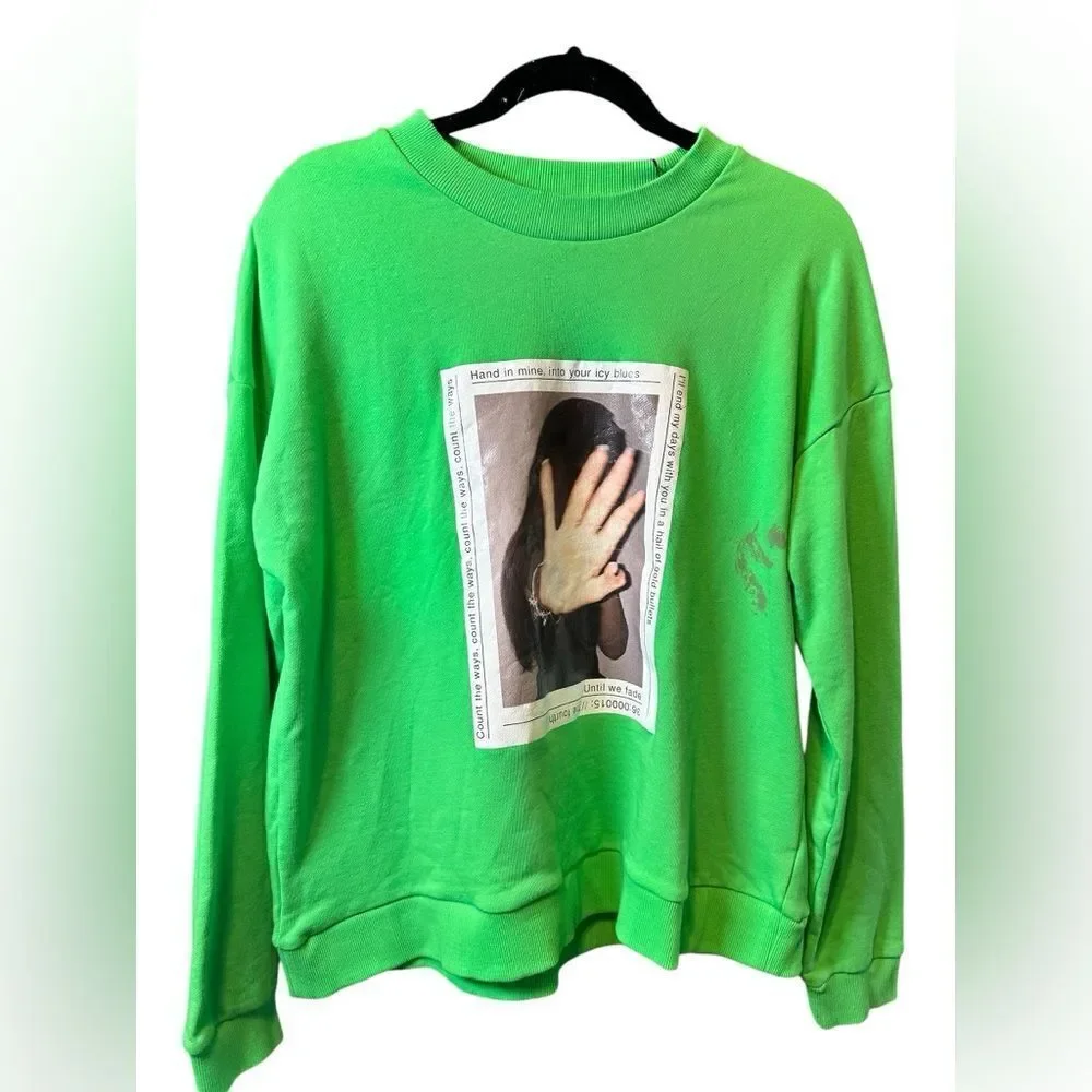 NWT ZGY Denim Women’s Green Graphic Oversized Sweatshirt- Size Medium - Picture 2 of 9